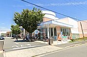 ダイエー三国店 717m