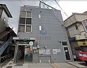 吹田江坂郵便局 295m