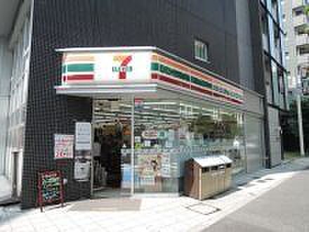 セブンイレブン千代田岩本町2丁目店 徒歩2分。 160m