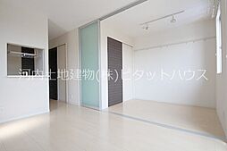 シャーメゾン大寛 102 1階1LDKのリビング/ダイニング