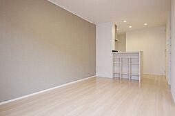 プリズム B 102 1階1LDKのリビング/ダイニング