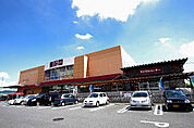 ホームセンター「山新 宇都宮店まで1372m」