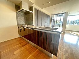 御影石の天板に使用したキッチン