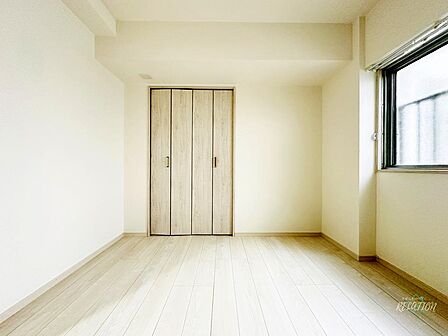 ※同施工会社施工例　洋室は、趣味の部屋や子供部屋等、マルチな使い方が可能な空間です。家族の成長やライフスタイルの変化に合わせて、自由に使い分けることができる点が魅力です。