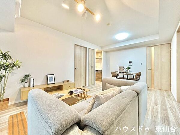 リビング/ダイニングを拡大表示