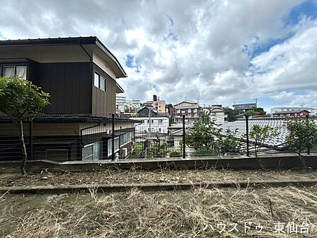 前面が開けた爽やかな景色です