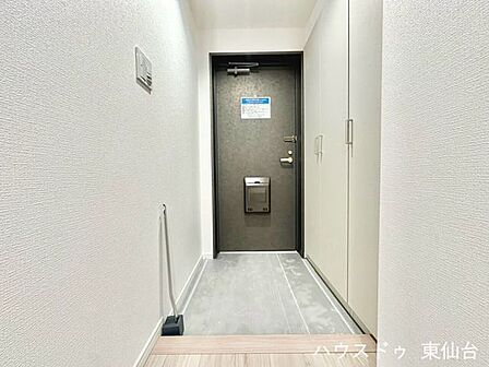 段差のないフラット設計で、毎日の出入りもスムーズに