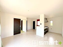 築浅中古戸建　笠間市上加賀田 4LDKのリビング/ダイニング