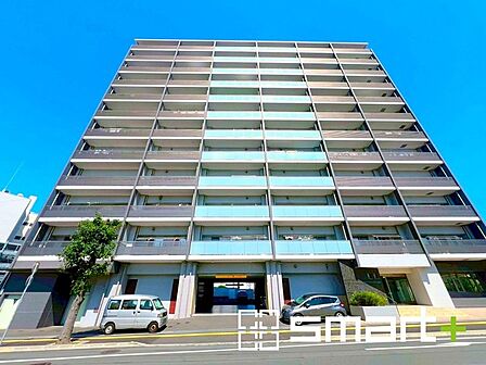 ～堂々とした大型のマンション～ ・総戸数の多い大型のマンションですので、外観の迫力もあり誇りに思えるようなお住まいとなっております。 ・ぜひ現地でご体感くださいませ。 