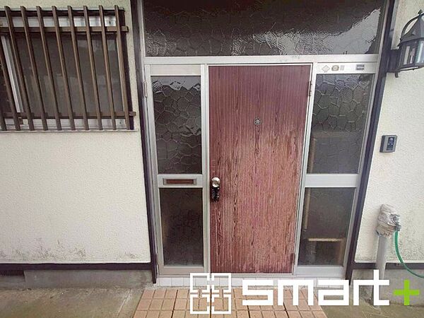 玄関を拡大表示