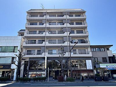 外観:丸太町通からマンションを撮影【近鉄の仲介 京都北0800-888-9004】担当:佐々木 外観:丸太町通からマンションを撮影【近鉄の仲介 京都北0800-888-9004】担当:佐々木