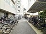 設備：屋根付きで大切な自転車を雨から守れる駐輪場スペース。