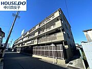 ◇外観◇地下鉄名港線「六番町」徒歩19分。大切なペットとおすごしいただけるペット飼育可マンションです。南向きですので陽当たり良好。たくさんの陽を浴びる明るい室内となっています。
