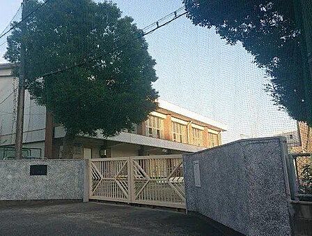 名古屋市立大宝小学校 95m