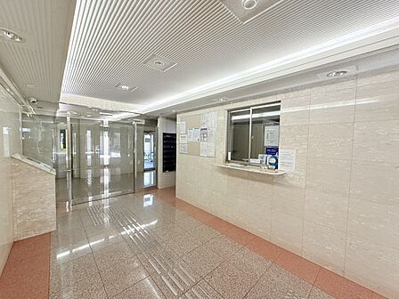 居住者の帰り・訪れる方を優しく迎えます。