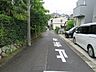 外観：前面道路2
