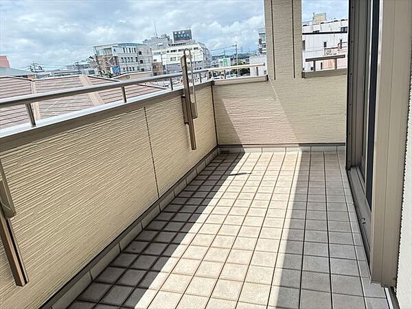 バルコニーを拡大表示