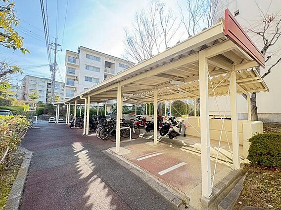 バイク置き場・...
