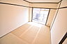 和室：心休まる落ち着いた雰囲気の和室です♪