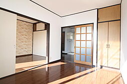 Kフラット 102 1階2DKのリビング/ダイニング