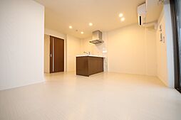 阪神本線 尼崎センタープール前駅 徒歩3分の賃貸マンション 3階1LDKのリビング/ダイニング