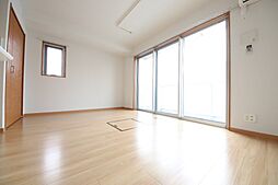 阪神本線 武庫川駅 徒歩2分の賃貸マンション 1階ワンルームのリビング/ダイニング