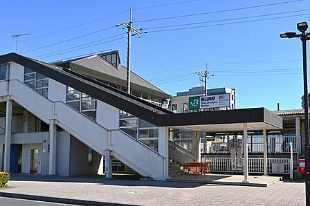 JR新白岡駅★都心へのアクセスが良好★閑静な住宅街が広がり、治安も良く、子育て環境として安心です。近隣には自然も多く、家族でのびのびと過ごせます。 310m
