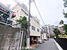 外観：建物周辺には日々の生活に必要な施設が徒歩圏内に点在しています。