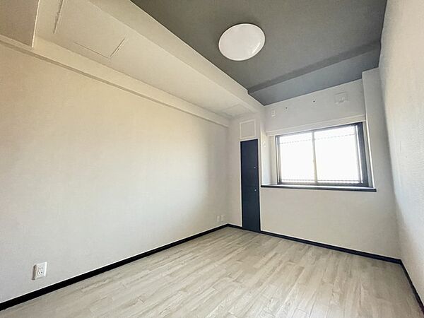 寝室を拡大表示