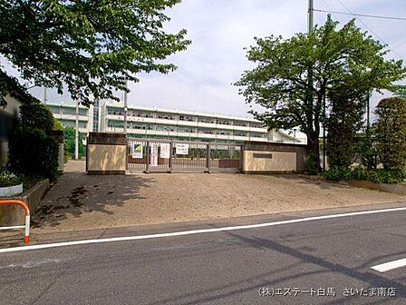 戸田市立笹目中学校(870m)