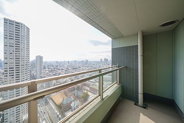 バルコニーを拡大表示