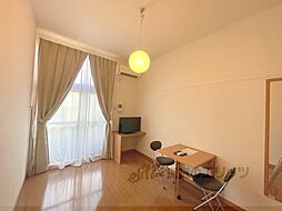 レオパレスプロスパ 201 2階1Kのリビング/ダイニング