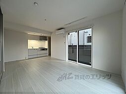 トリシア武庫川 301 3階1LDKのリビング/ダイニング