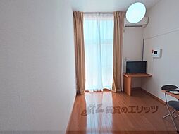 近鉄けいはんな線 荒本駅 徒歩6分の賃貸アパート 1階1Kのリビング/ダイニング