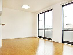 ディアスＭI 201 2階2LDKのリビング/ダイニング