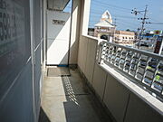 南向きで日を遮る建物もないので日当たり良好です☆