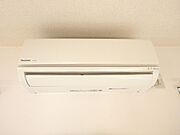 エアコン付きで夏も冬も快適♪