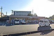 セブンイレブン松阪山室町北店 820m
