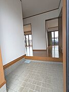 広々玄関で靴も脱ぎ履きしやすい♪