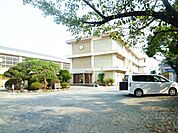 松阪市立殿町中学校 893m