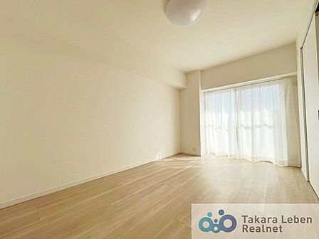 約6.4帖の洋室。快適な睡眠時間は、明日への活力に繋がっていきます。自分だけのこだわりの空間に仕上げてみましょう。