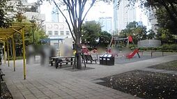 新月島公園 徒歩8分。 640m