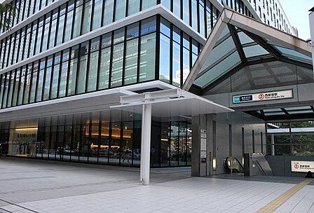 東京医科大学病院 徒歩12分。 910m