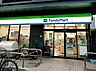 周辺：ファミリーマート江東有明店 徒歩2分。 110m