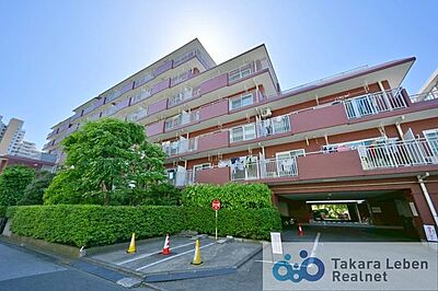 外観:東京メトロ東西線【南砂町】駅徒歩5分の駅近マンション。総戸数107戸のビッグコミュニティです。 外観:東京メトロ東西線【南砂町】駅徒歩5分の駅近マンション。総戸数107戸のビッグコミュニティです。