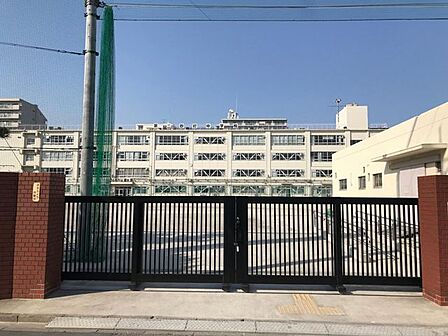 江東区立第二砂町中学校 徒歩21分。 1630m
