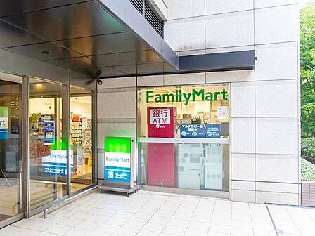 ファミリーマートグローバルフロントタワー店 徒歩6分。 410m