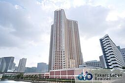 芝浦エリアの48階建てマンション。ペット飼育のご相談可能、各階にゴミステーションなど設備充実です。