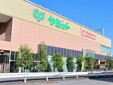 サミットストア砧店 徒歩2分。 180m