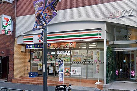 セブンイレブン代々木駅北口店 徒歩2分。 130m